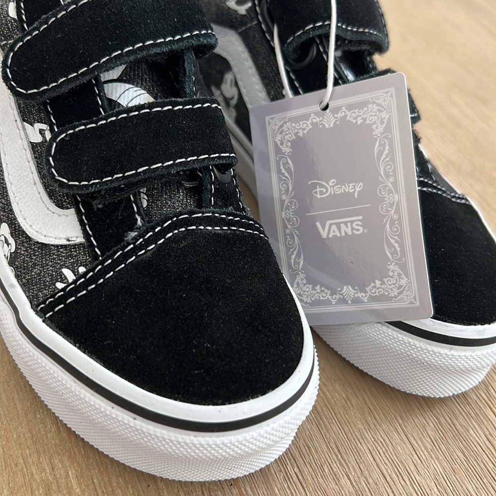 Vans Disney Old Skool Tennis Shoes Sneakera Velcro Black kid 11 1 - Picture 4 of 11